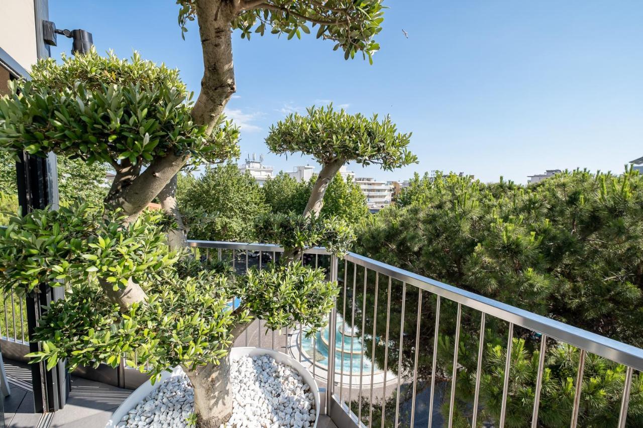 Monaco Suites Hotel Линяно Сабиадоро Екстериор снимка